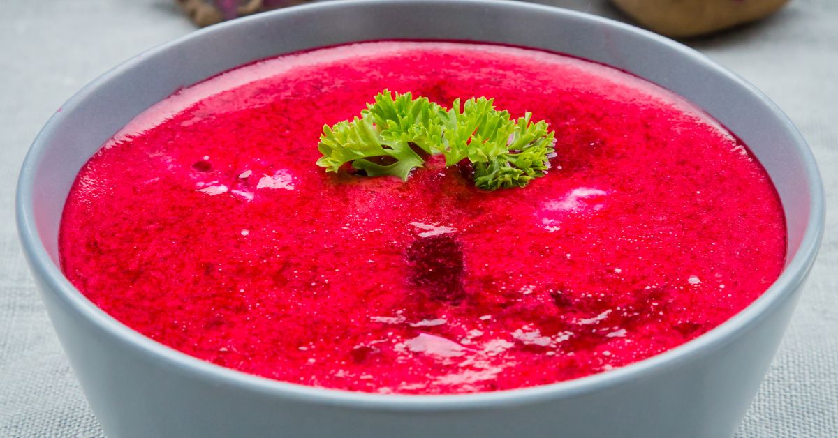 Rote-Bete-Suppe mit Koriander